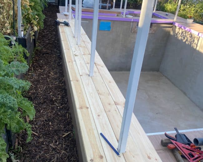 Medence belépő, külső fakeret készítés