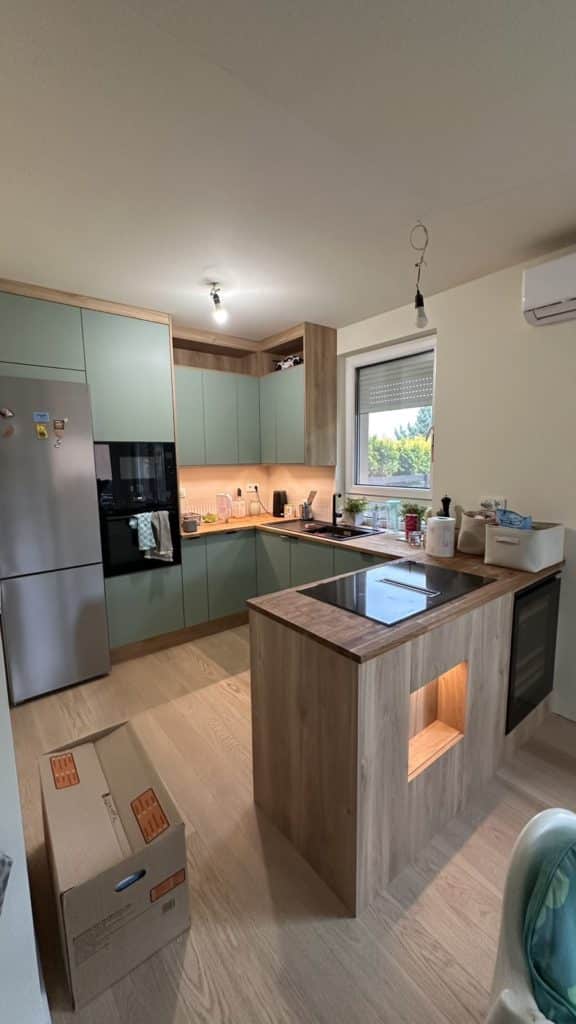 Komplett konyhabútor gyártás egyedi méretre