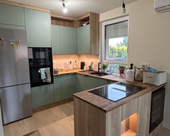 Komplett konyhabútor gyártás egyedi méretre